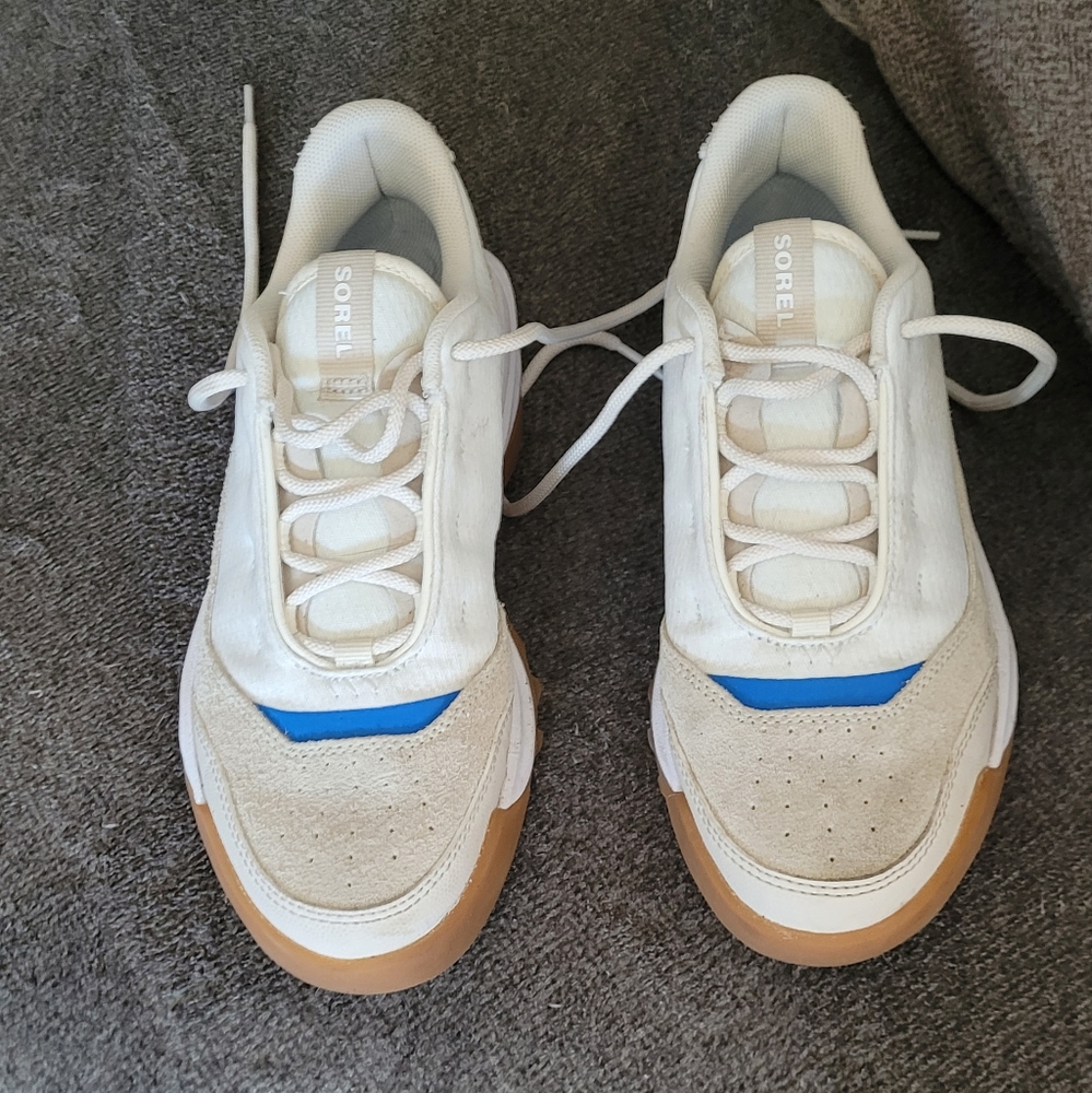 Sorel 718 low sneaker